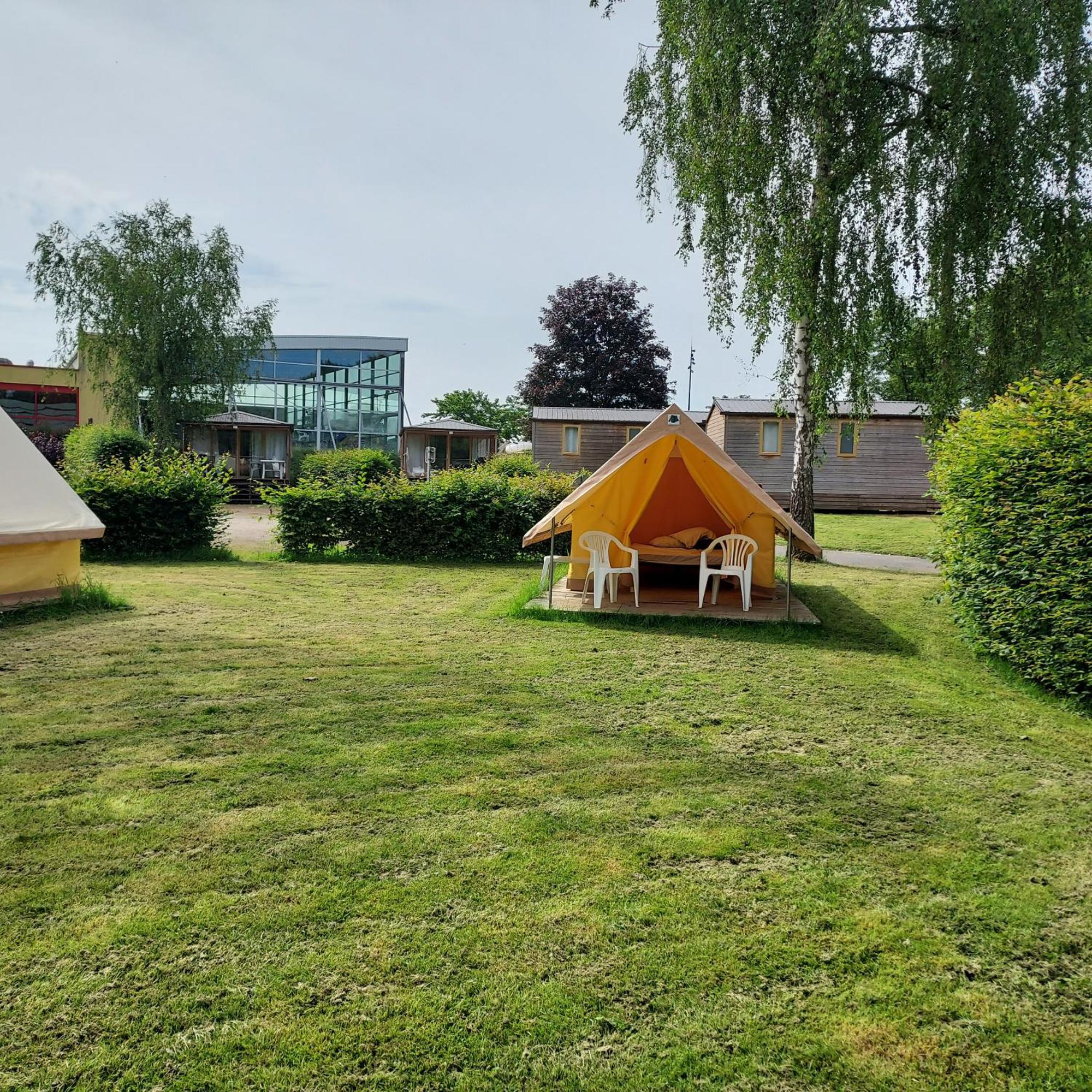 Camping Onlycamp Des Halles Decize Exterior photo